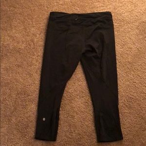Lululemon cropped leggings w mesh